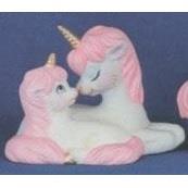 AA471-Reclining Mama & Baby Unicorn 9Hx14cmW