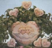 D1300-Victorian Angels Heart Vase 20cmH