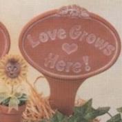 D1426B-Garden Greeting Signs 21cm Tall Love Grows Here