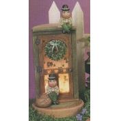 D1516 -St Patricks Day Wreath,Sitting & Standing leprechaun 8cm for Country Porch D1502