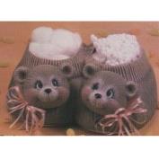 D1641 -2 Bear Heads on D1638 Fuzzy Slipper Basket 21cmW