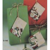 D700- 3 Santa Tags Hanging Ornaments 8cm Long