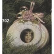 D702A -Oval Photo Hanging Ornament 10cm