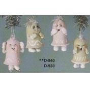 D940- 4 Bell Baby Christmas Character Ornaments with Hands & Skates 8cm