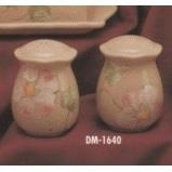 DM1640-Scalloped Salt & Pepper Set with stoppers13cmH