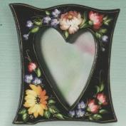 DM2214-Wonky Heart Frame 24cmH