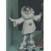 G617-Male Pierrot Standing 23cm