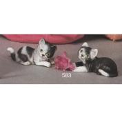 S583-2 Lying Kittens 10cm