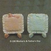 D330 -Mother & Fathers Day Ornamnets 10cm