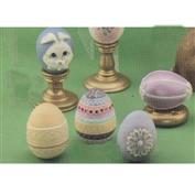 DM582 -3 Egg Stands 8cm Wide