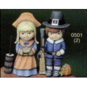 S501 -Pilgrim Boy & Girl 15cm Tall