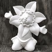 D1948-Daffodil Baby on Knees 19cm